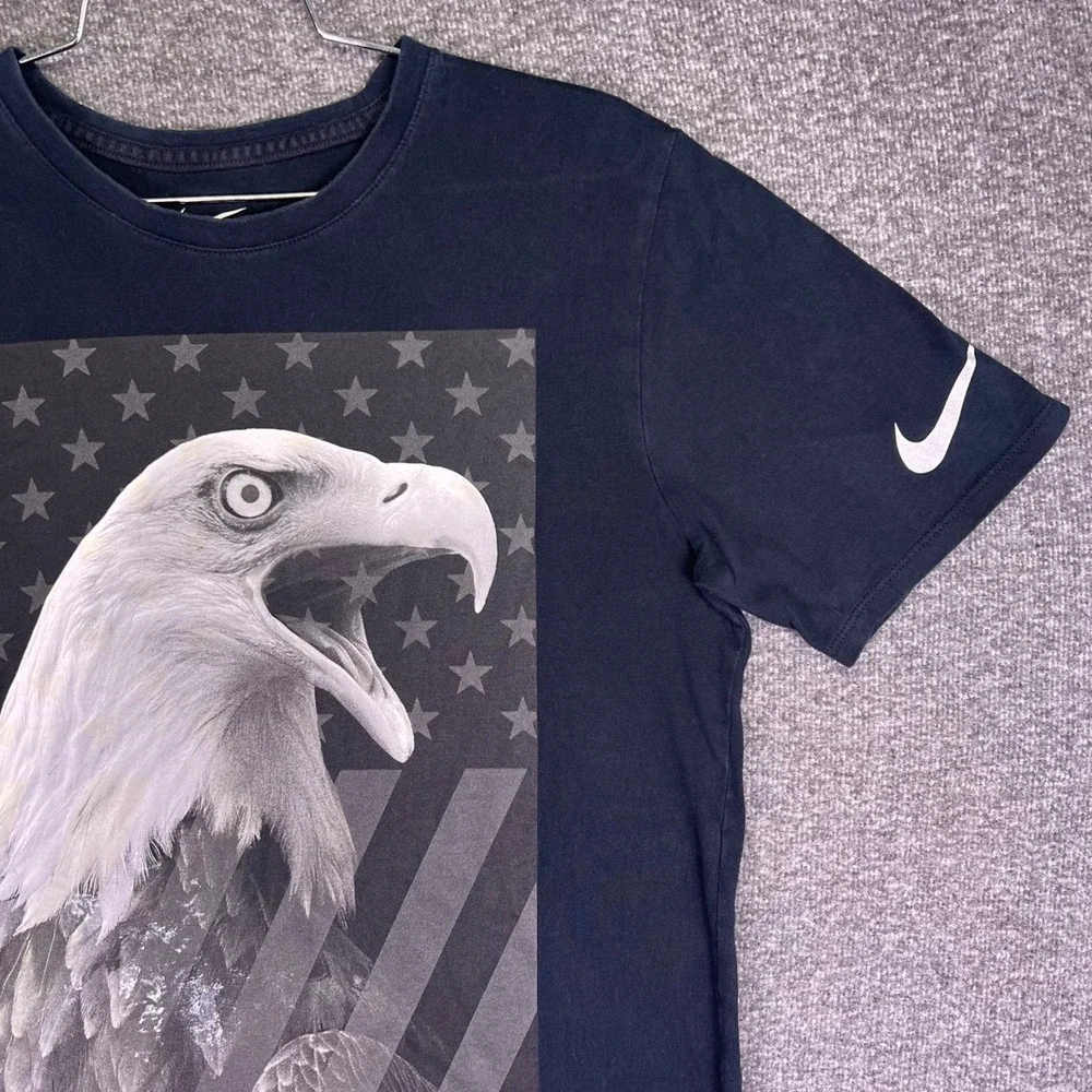 Nike Shirt Men M Navy USA Olympic Eagle Graphic Athletic Cut Casual Short Sleeve